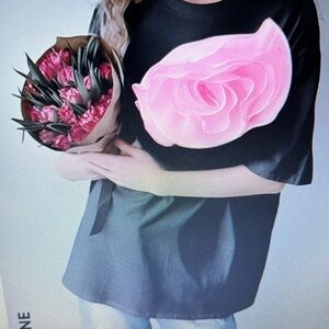 T-Shirt with 3D Flower